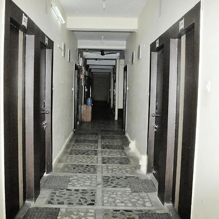 Hotel Lalit Palace Babina Eksteriør billede
