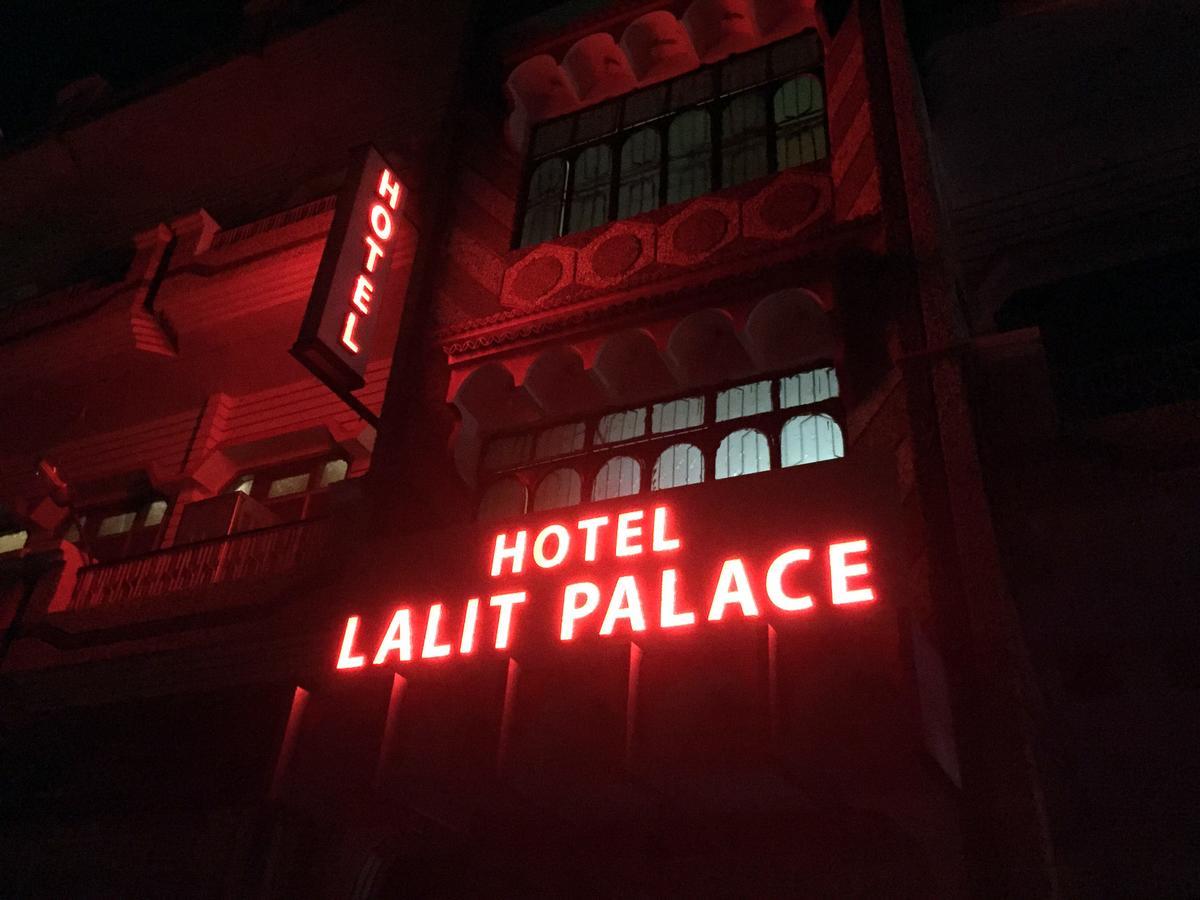 Hotel Lalit Palace Babina Eksteriør billede