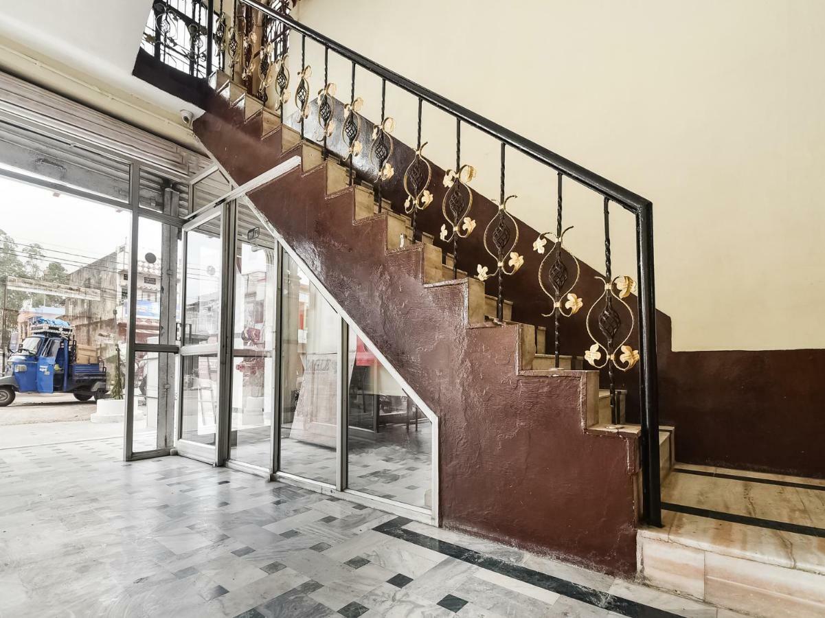 Hotel Lalit Palace Babina Eksteriør billede